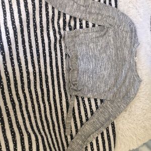 Long sleeve gray crop top/ lightly worn